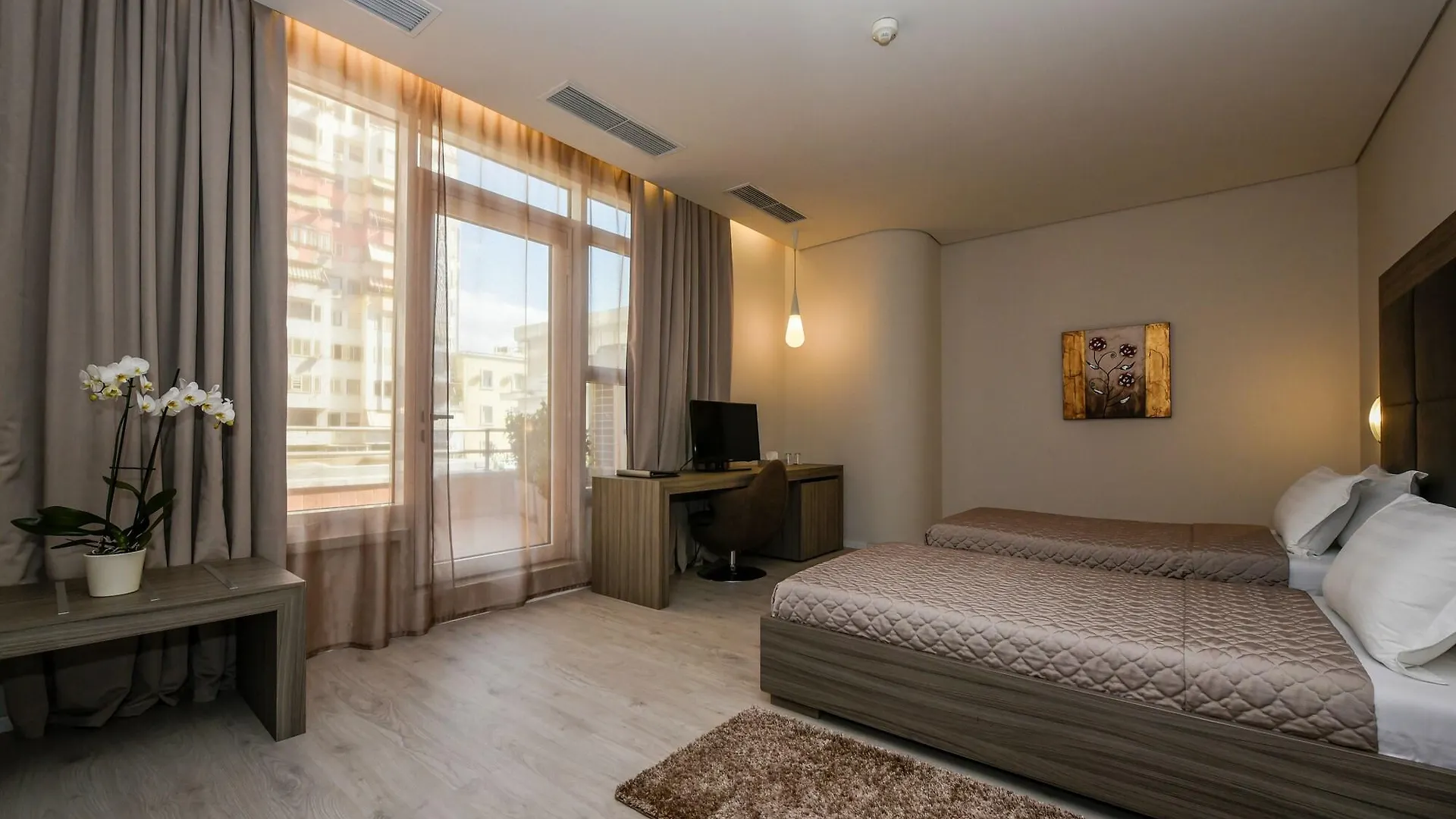 Sky Hotel Tirana