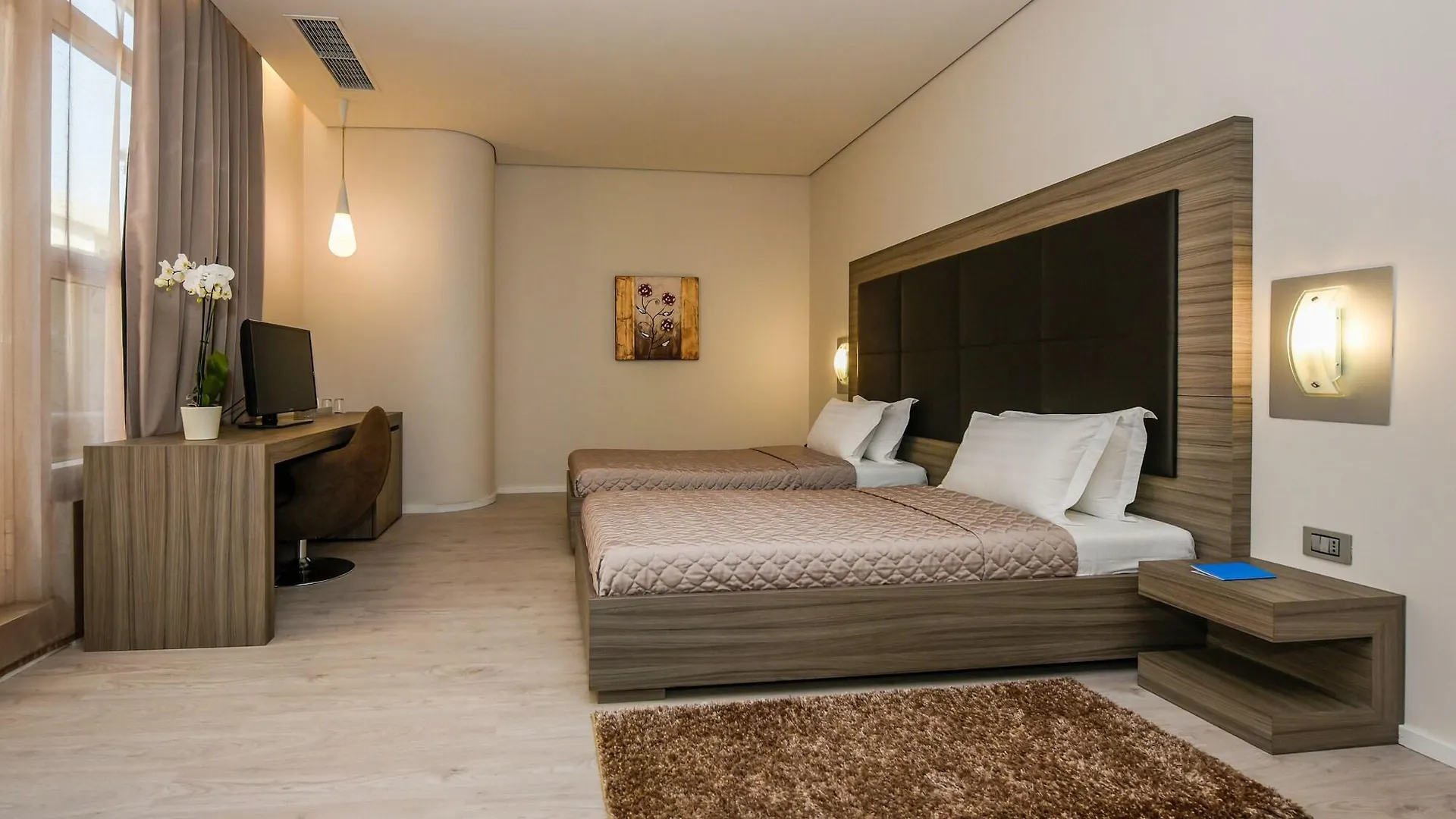Sky Hotel Tirana