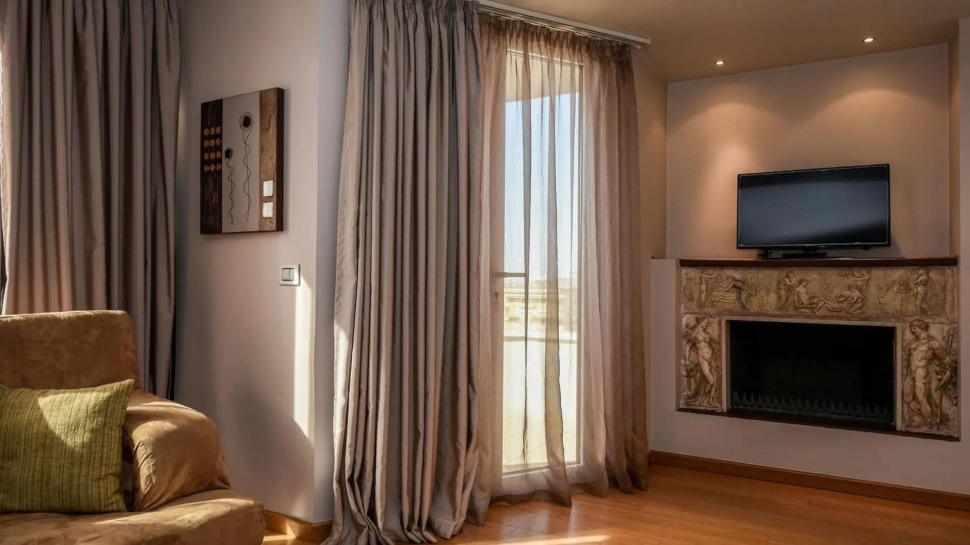 ****  Sky Hotel Tirana Albania