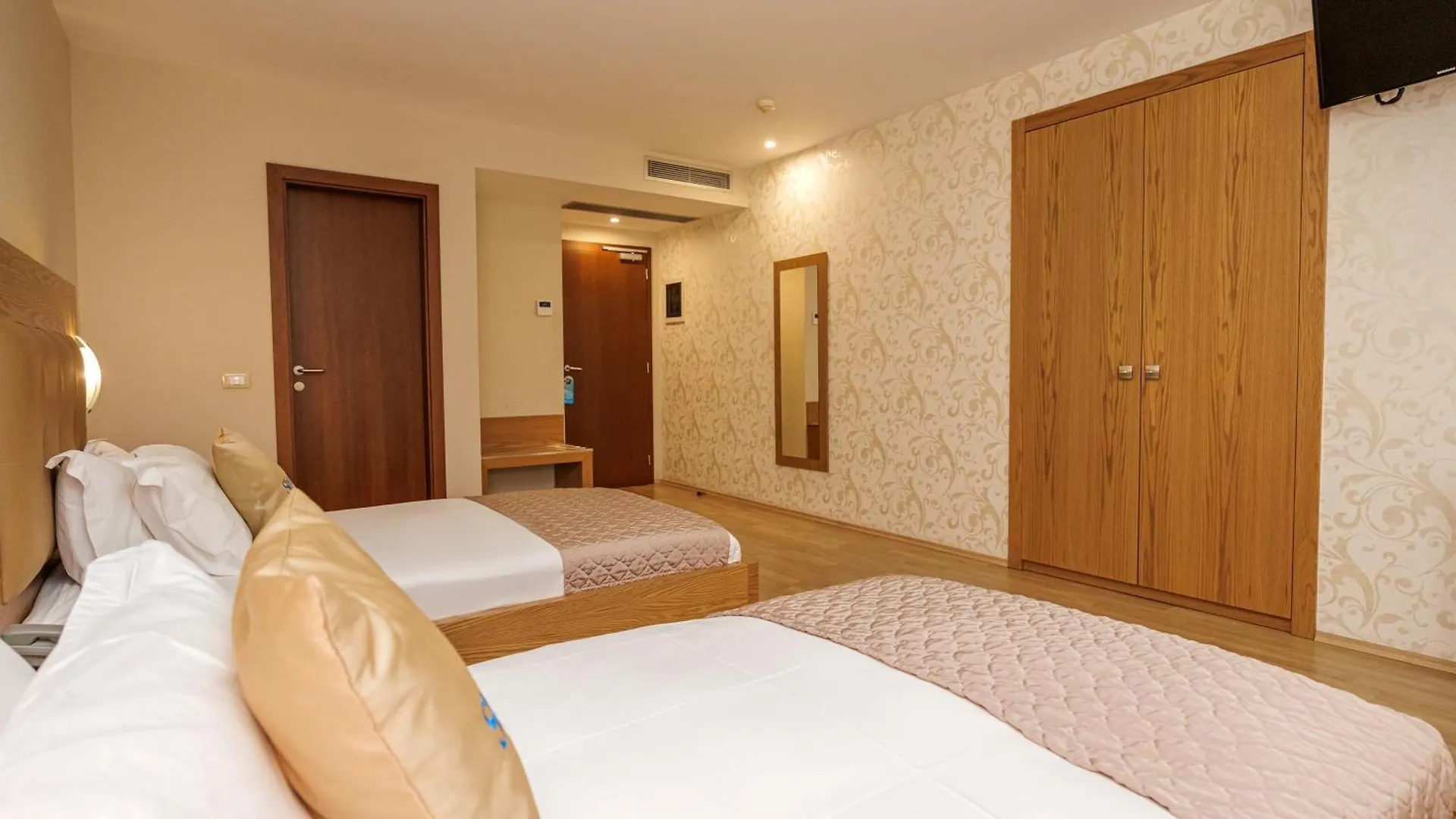 Sky Hotel Tirana
