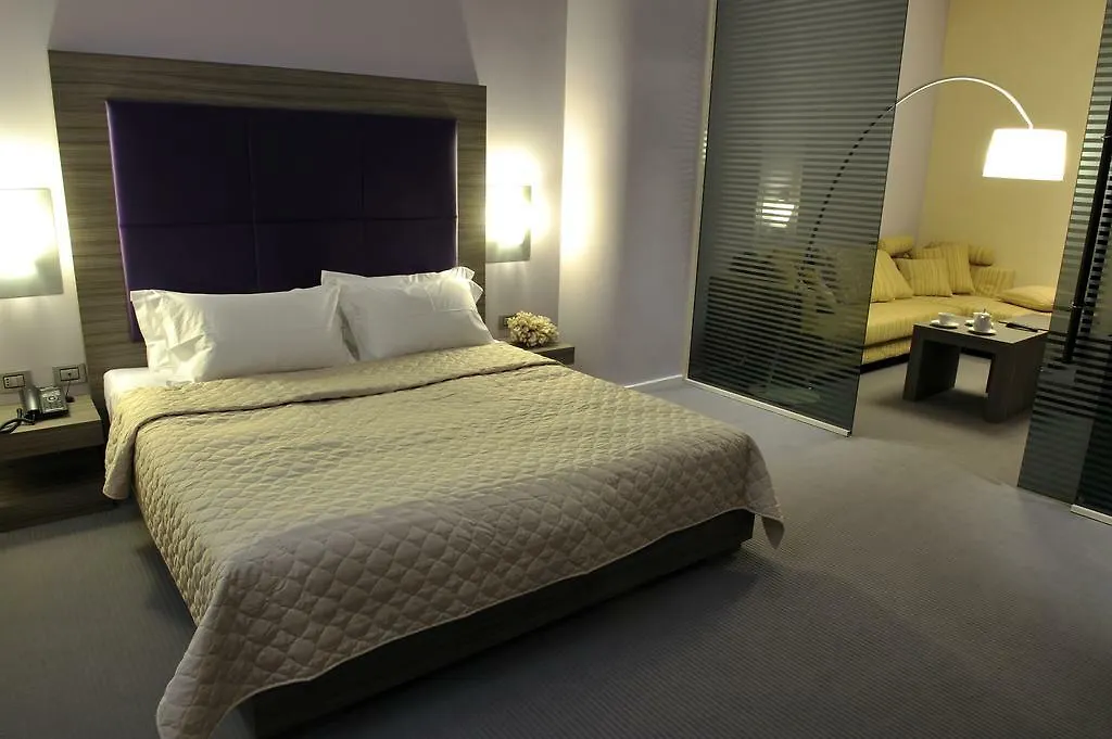 Sky Hotel Tirana 4*,